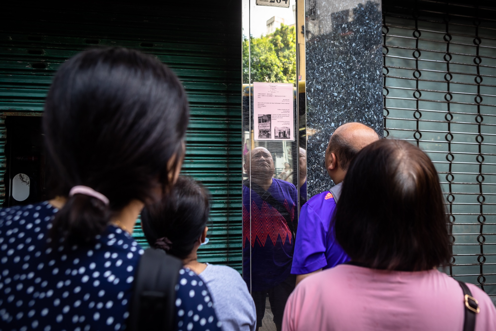 The sad grimace of a customer, as he reads about the restaurant’s closure, says it all