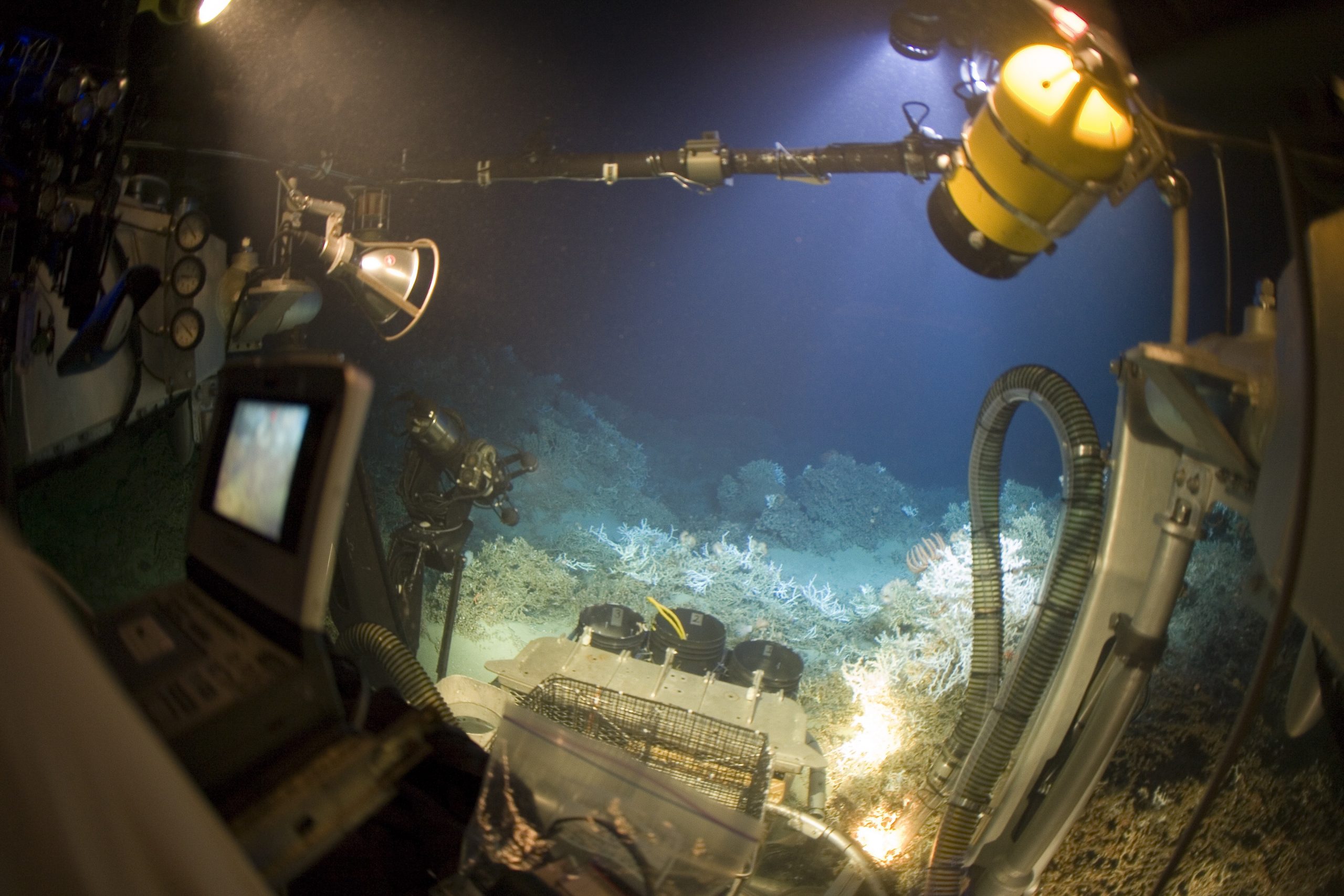Underwater biotechnology